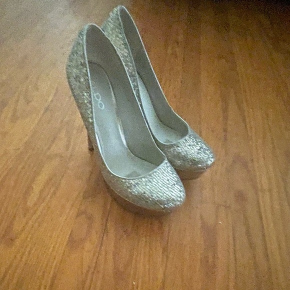 Aldo sparkly heels. - Picture 2 of 4